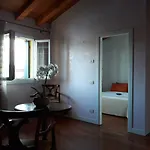 Loredana Elegant With Private Bathroom 3*