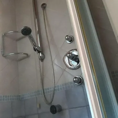 Πανσιόν Loredana Elegant With Private Bathroom
