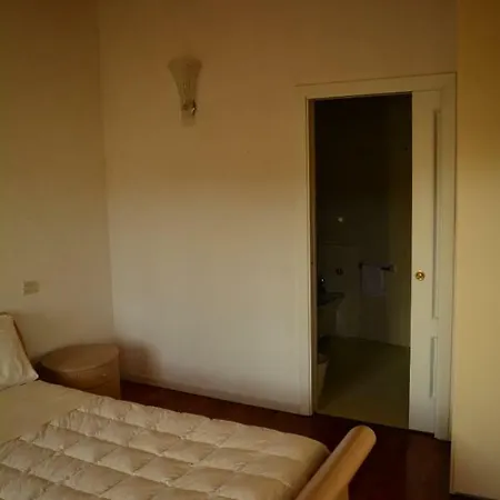 Loredana Elegant With Private Bathroom Πανσιόν Spinea