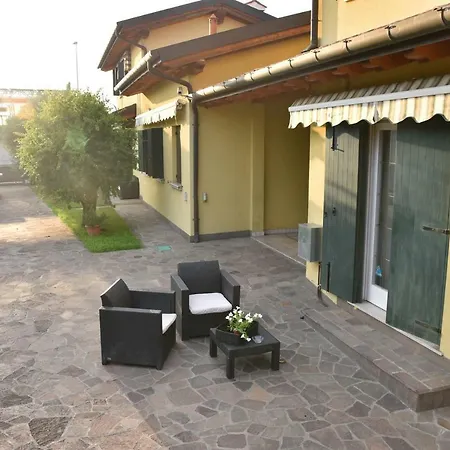 Loredana Elegant With Private Bathroom 3*