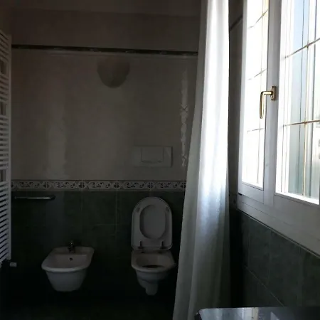 Πανσιόν Loredana Elegant With Private Bathroom