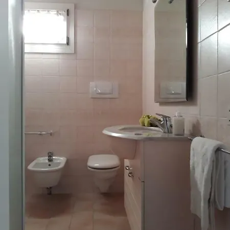 Πανσιόν Loredana Elegant With Private Bathroom Spinea