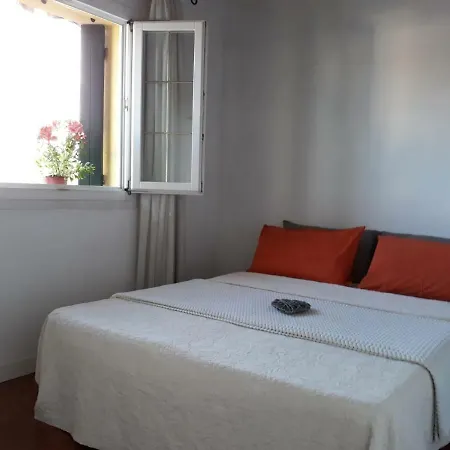 Loredana Elegant With Private Bathroom Gasthuis 3*
