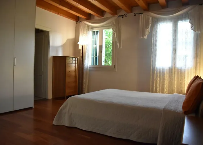 Loredana Elegant With Private Bathroom 斯皮内亚