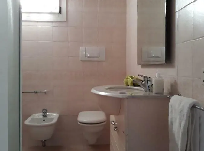 招待所 Loredana Elegant With Private Bathroom 斯皮内亚