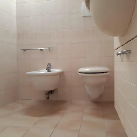 Loredana Elegant With Private Bathroom 3*