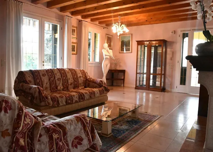 Pensión Loredana Elegant With Private Bathroom